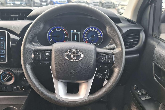 2020 Toyota Hilux SR