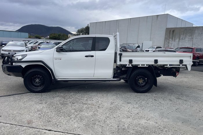 2020 Toyota Hilux SR