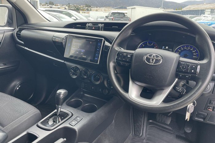 2020 Toyota Hilux SR