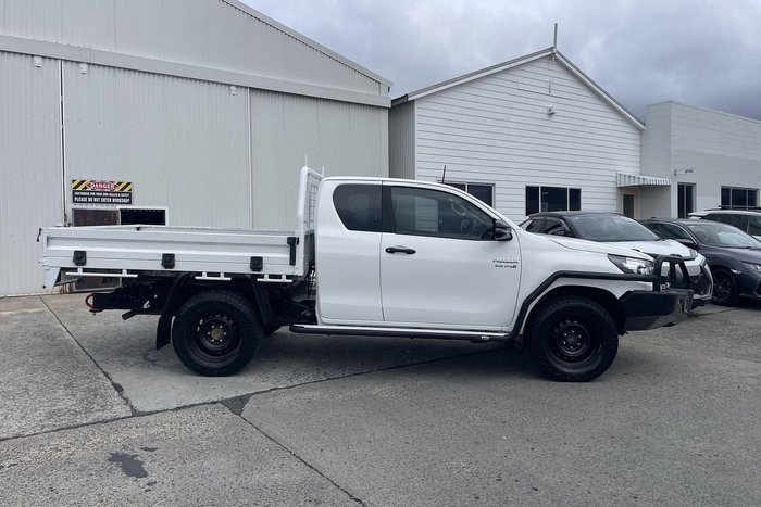 2020 Toyota Hilux SR