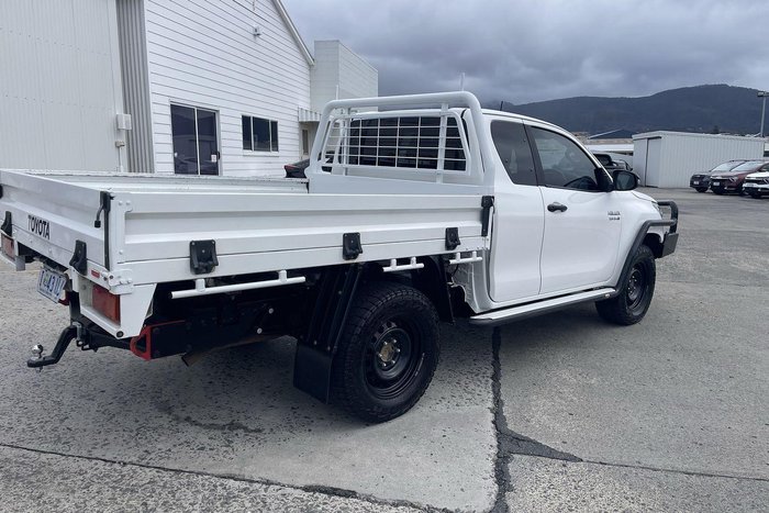 2020 Toyota Hilux SR