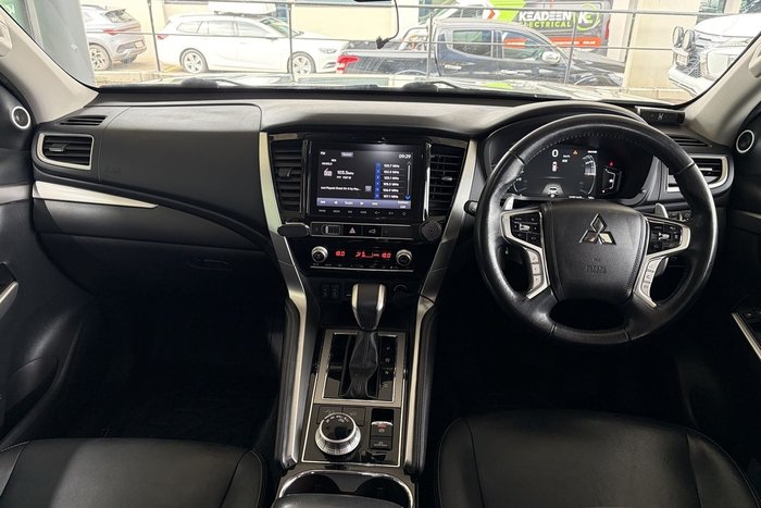 2020 Mitsubishi Pajero Sport Exceed