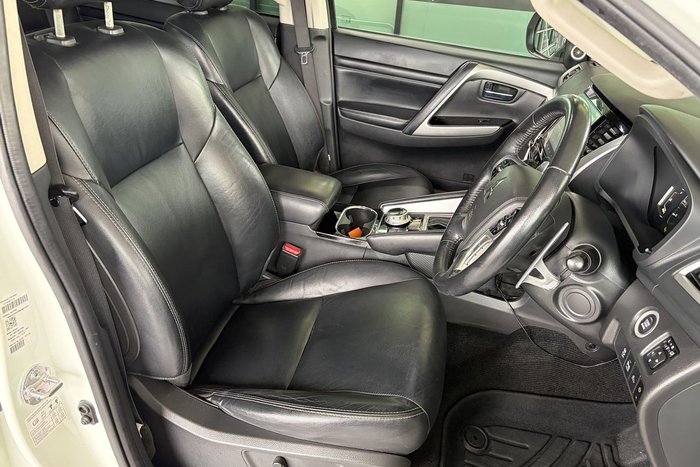 2020 Mitsubishi Pajero Sport Exceed