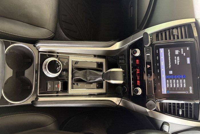 2020 Mitsubishi Pajero Sport Exceed