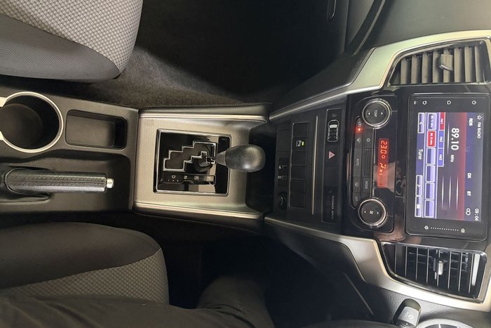 2022 Mitsubishi Triton GLX-R