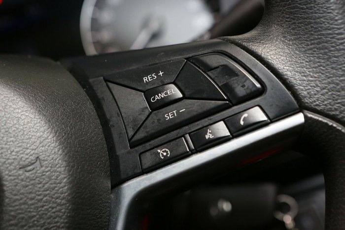 2023 Nissan Navara SL