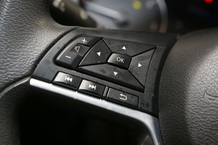 2023 Nissan Navara SL