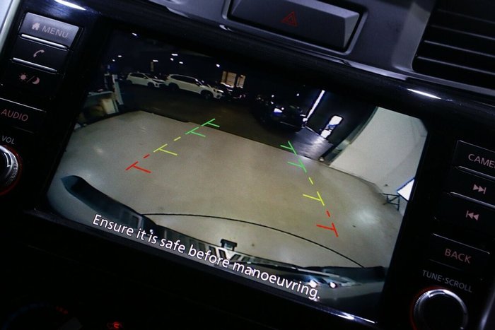 2023 Nissan Navara SL