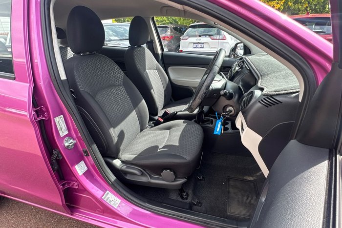 2014 Mitsubishi Mirage ES