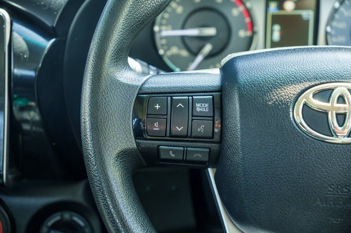 2021 Toyota Hilux SR