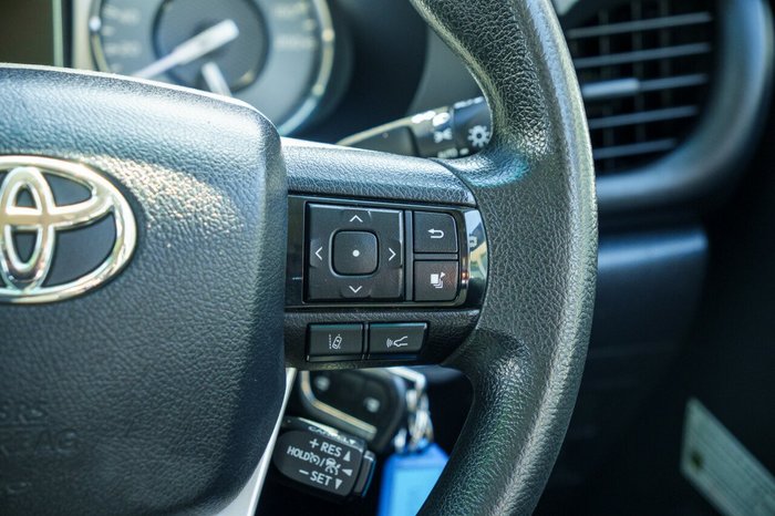 2021 Toyota Hilux SR