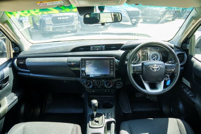 2021 Toyota Hilux SR