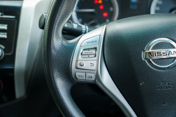 2019 Nissan Navara SL