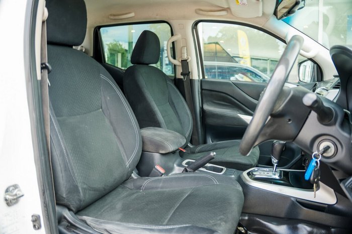 2019 Nissan Navara SL