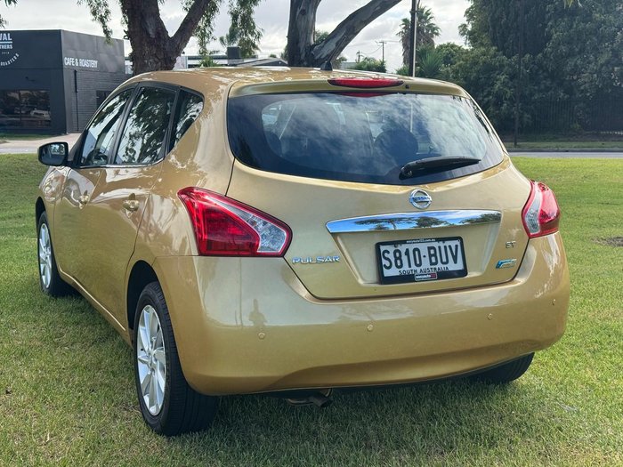 2013 Nissan Pulsar ST