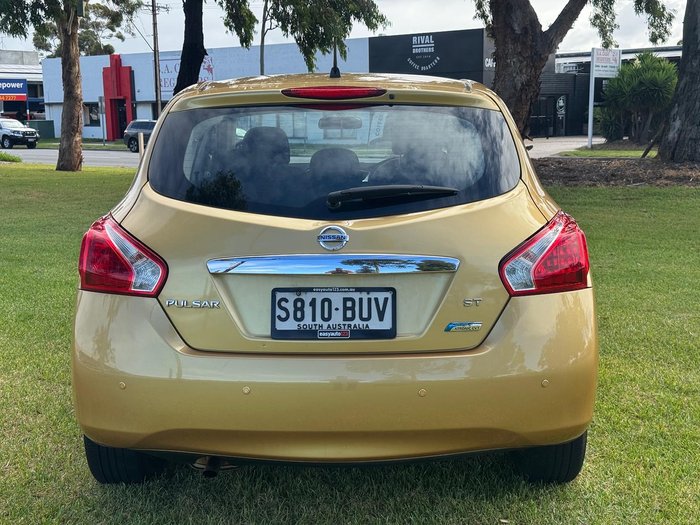 2013 Nissan Pulsar ST
