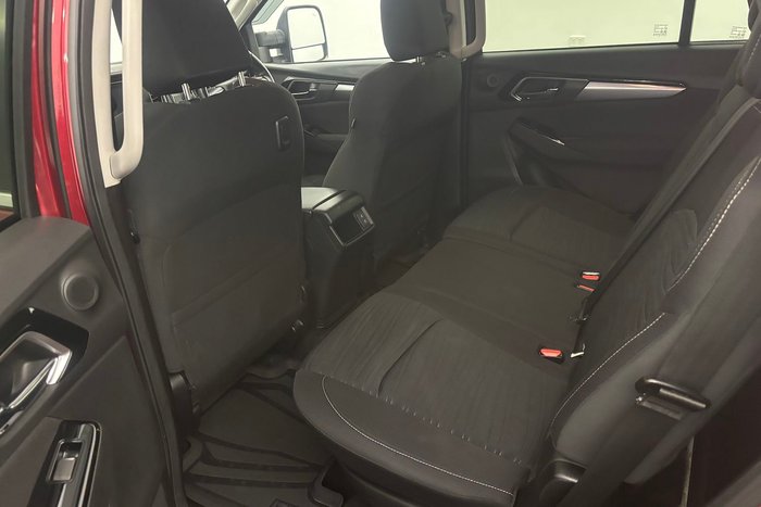 2022 Isuzu MU-X LS-U