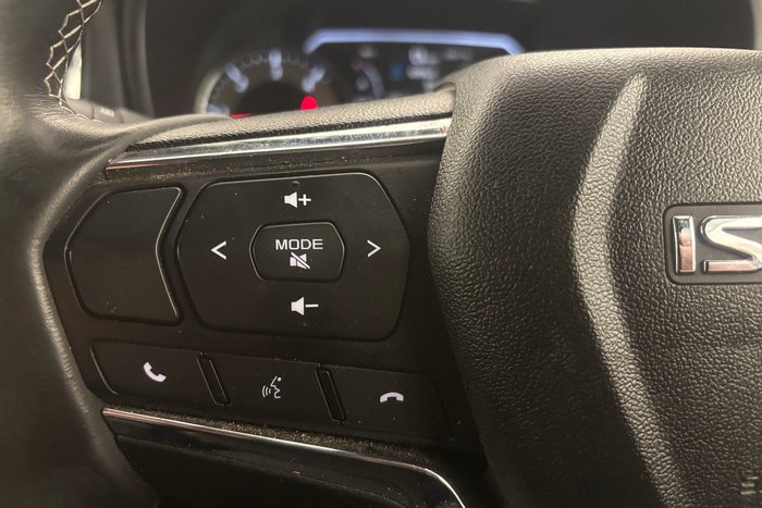 2022 Isuzu MU-X LS-U