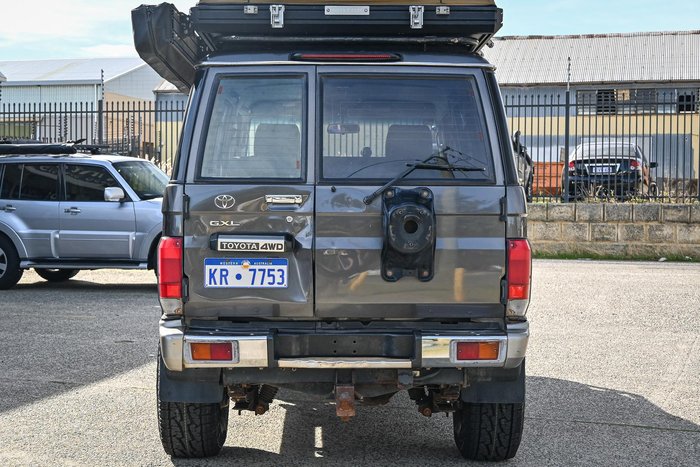 2011 Toyota Landcruiser GXL