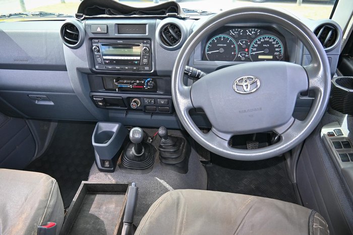 2011 Toyota Landcruiser GXL