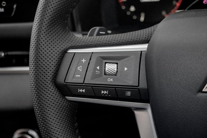 2025 Mitsubishi Outlander LS