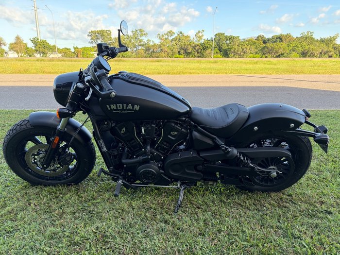 2025 INDIAN SCOUT BOBBER Black
