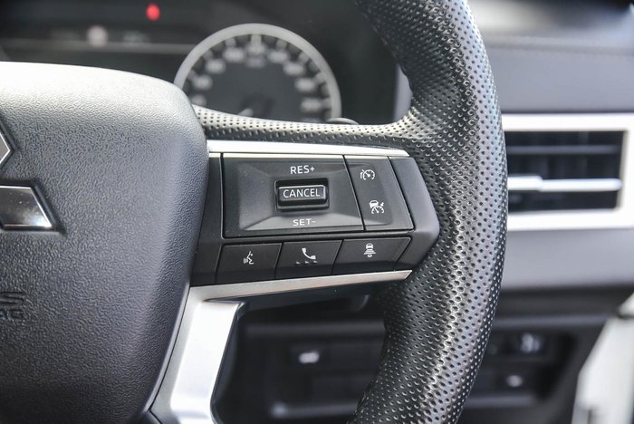 2022 Mitsubishi Outlander LS