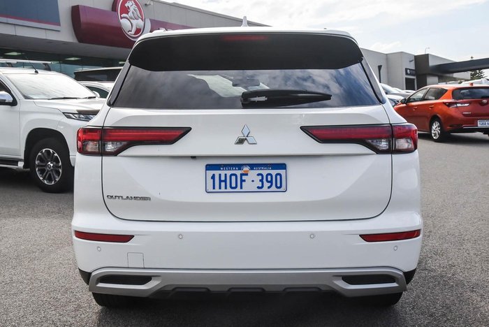 2022 Mitsubishi Outlander LS