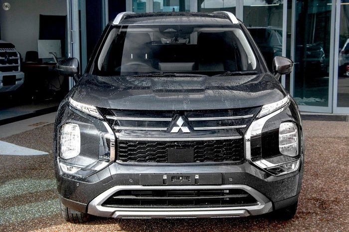 2025 Mitsubishi Outlander LS