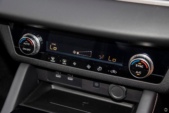 2025 Mitsubishi Outlander LS
