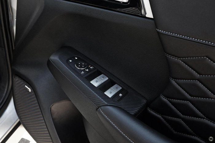 2025 Mitsubishi Outlander Exceed