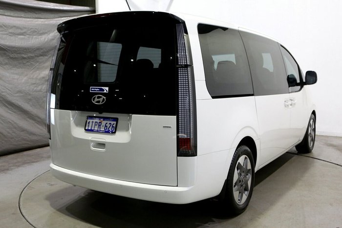 2025 Hyundai STARIA