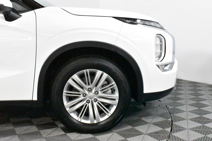 2022 Mitsubishi Outlander LS