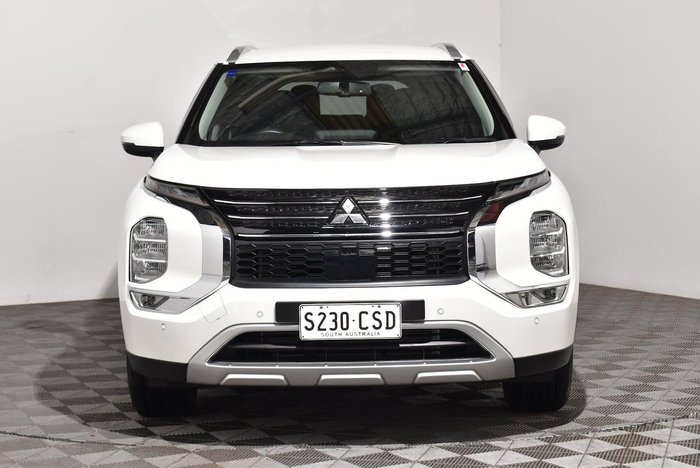 2022 Mitsubishi Outlander LS