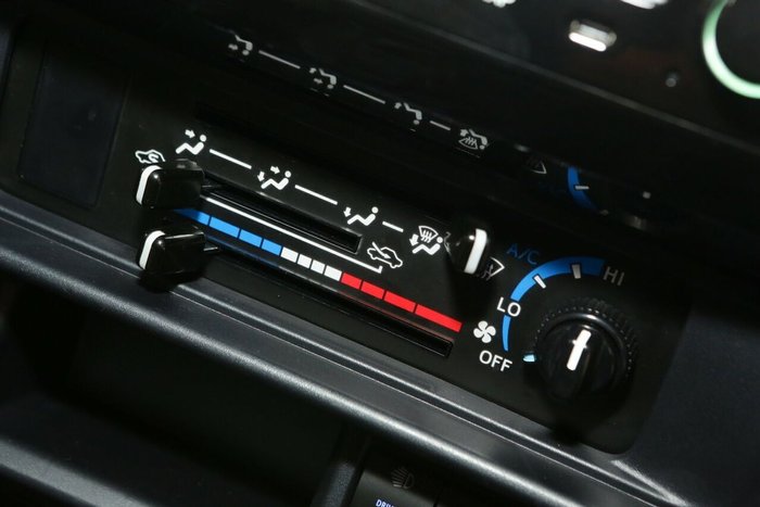 2025 Toyota Landcruiser GXL