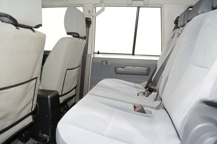 2025 Toyota Landcruiser GXL