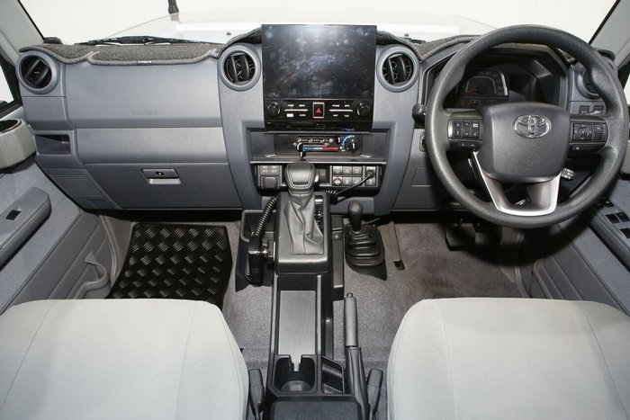 2025 Toyota Landcruiser GXL
