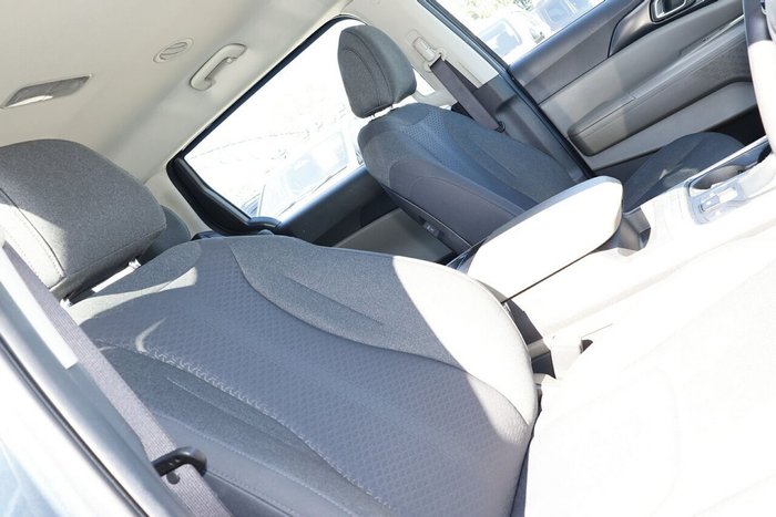 2024 Kia Carnival S