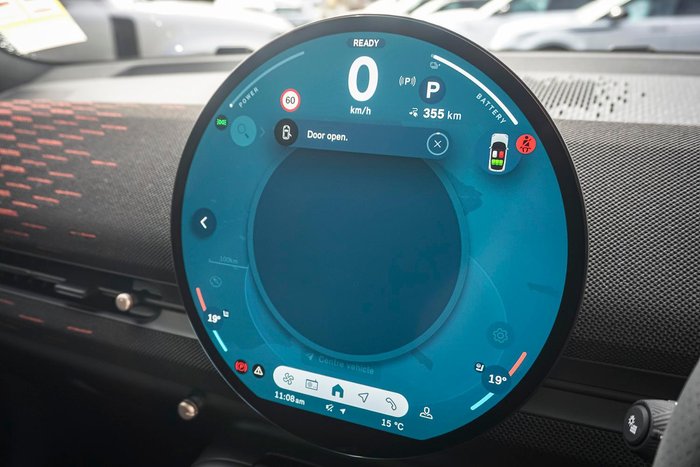 2025 MINI Aceman JCW E Favoured