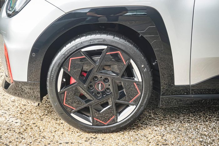 2025 MINI Aceman JCW E Favoured