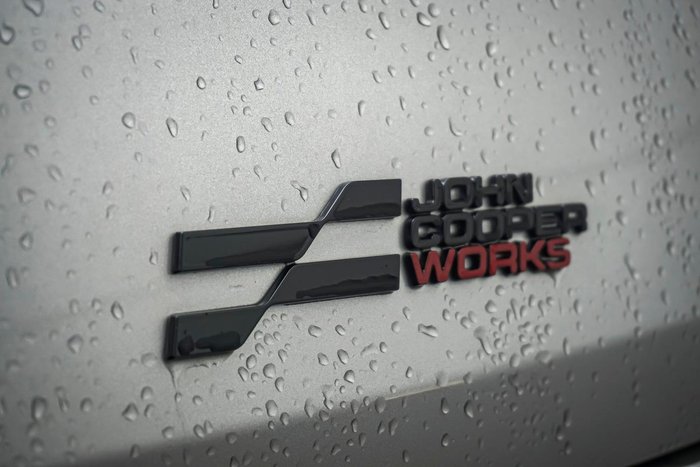 2025 MINI Aceman JCW E Favoured