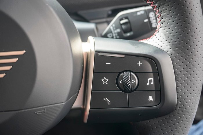 2025 MINI Aceman JCW E Favoured