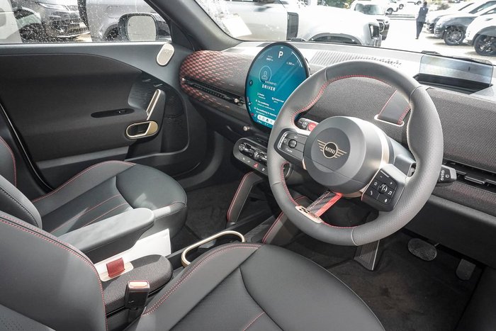 2025 MINI Aceman JCW E Favoured