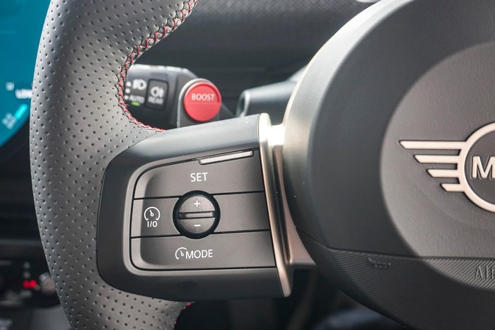 2025 MINI Aceman JCW E Favoured