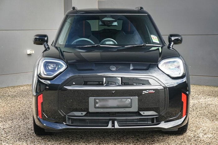 2025 MINI Aceman JCW E Favoured