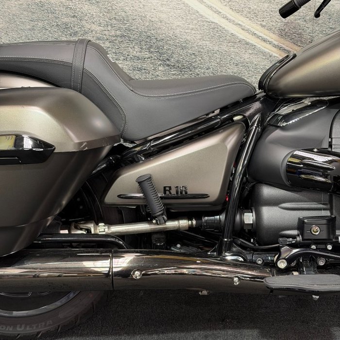 2023 BMW Motorrad R 18 CLASSIC KHAKI