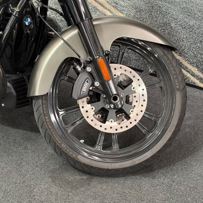 2023 BMW Motorrad R 18 CLASSIC KHAKI