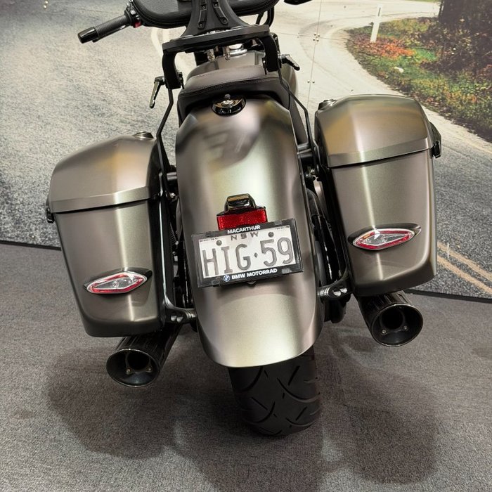 2023 BMW Motorrad R 18 CLASSIC KHAKI