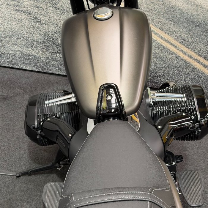 2023 BMW Motorrad R 18 CLASSIC KHAKI