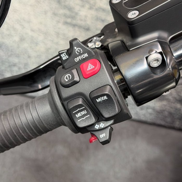 2023 BMW Motorrad R 18 CLASSIC KHAKI